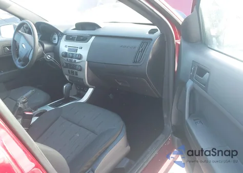 2011 Ford Focus Se z USA, uszkodzony, nr VIN 1FAHP3FN8BW105958